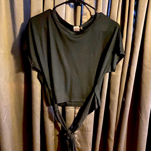 Crop top with strings - Picture 1 of 1